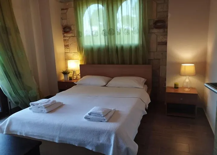 Comfort With Garden And View Vila Kriopigi