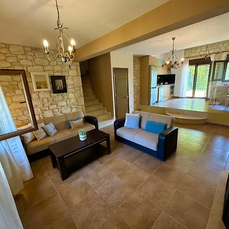 Comfort With Garden And View * Kriopigi