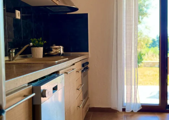 Villa Comfort With Garden And View Kriopigi